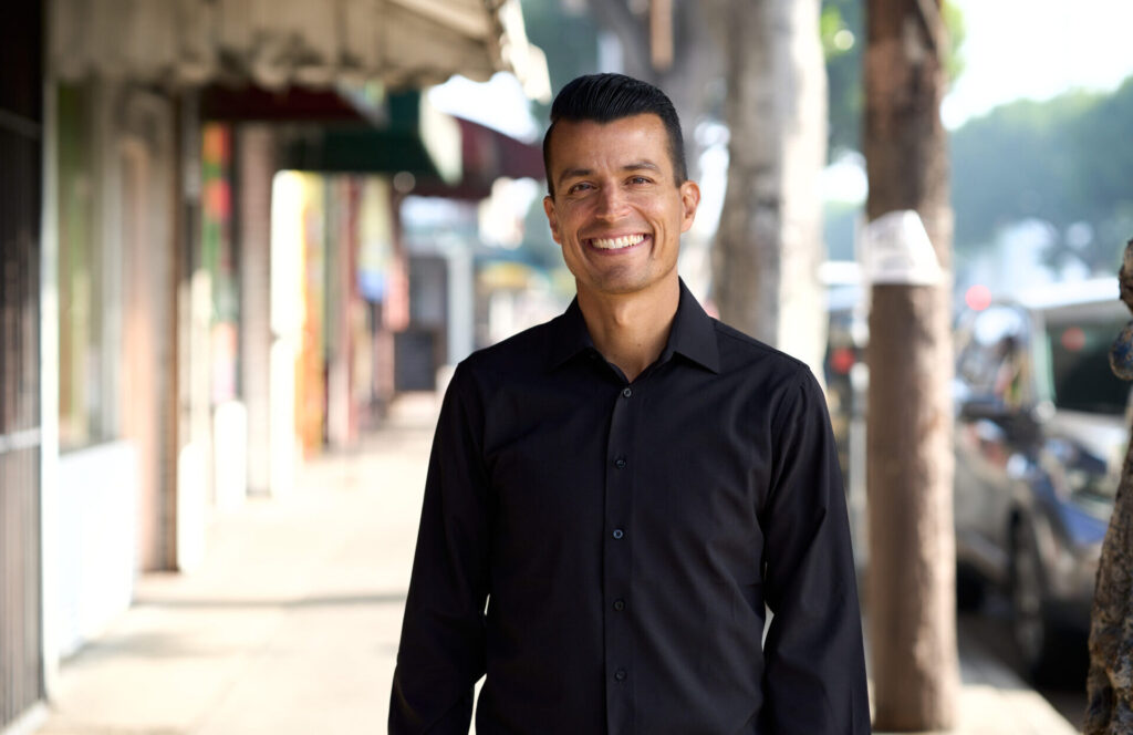 Joseph Tomás Mckellar headshot